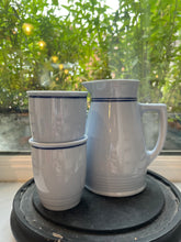 Afbeelding in Gallery-weergave laden, Kannetje met kopjes