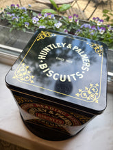 Afbeelding in Gallery-weergave laden, Blikken doos - superior reading biscuits