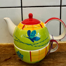 Afbeelding in Gallery-weergave laden, Theepot en kopje in lentekleuren
