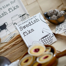 Afbeelding in Gallery-weergave laden, Fika - notitieboekje met 5 fika-recepten
